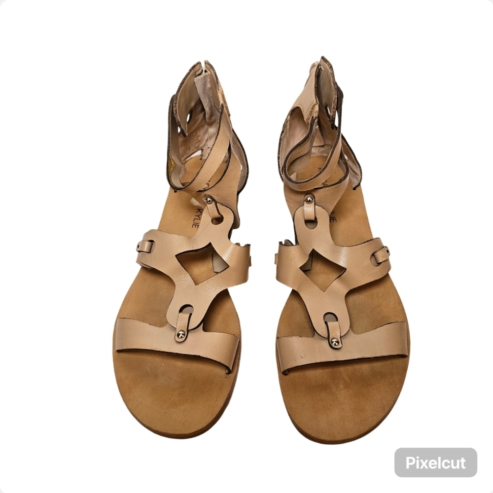 Kendall & Kylie tan beige leather upper gladiator flat sandals size 10 US